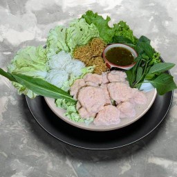 เจี๊ยบ หมู เด้ง เด้ง