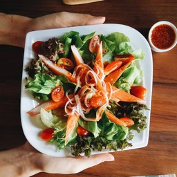 สลัดยำปูอัด