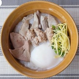 โจ๊กใส่ใข่ลวก