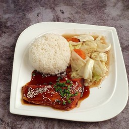 ข้าวปลาเซลมอลย่างซีอิ้ว