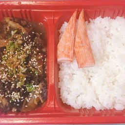 ข้าวหน้าหมูผัดซอส