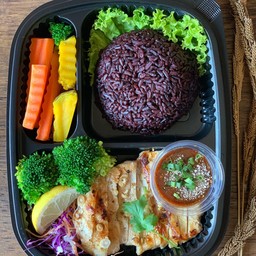 ข้าวหมูสันนอกย่างจิ้มแจ่ว (คลีน)