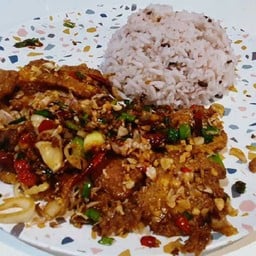 พริกคั่วเกลือไข่เจียว ราดข้าว lm