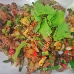 ยำเนื้อย่าง