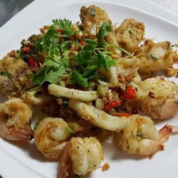 ทะเลคั่วพริกเกลือ