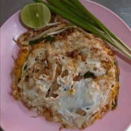 ผัดไทย หอยทอด เจ้าเก่าสามย่าน