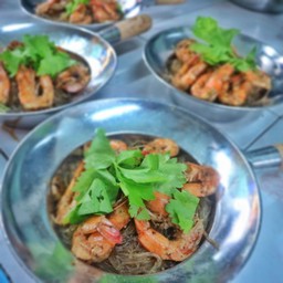 กุ้งอบวุ้นเส้น