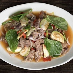 พล่าหมูมะเขือเปราะ