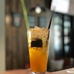 โซดาชาลิปตันเสารสเย็น