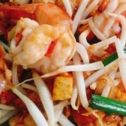 ยายยวนผัดไทย