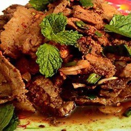 น้ำตกเนื้อ