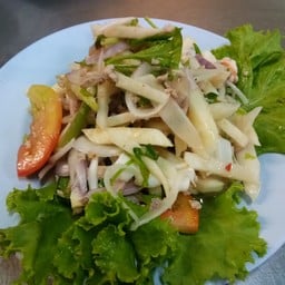 ยำยอดมะพร้าวหมูสับ+กุ้ง