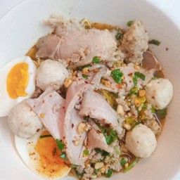 ก๋วยเตี๋ยวหมูต้มยำ 465