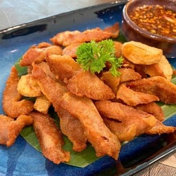 คอหมูทอดน้ำปลา