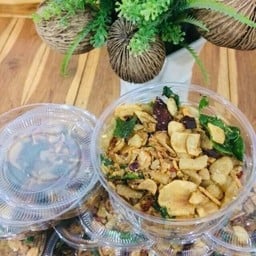 มาดามจิน น้ำพริกกากหมูสมุนไพร