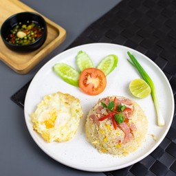 ข้าวผัดแหนม
