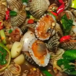 ยำหอยแครง