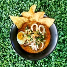 ก๋วยเตี๋ยวต้มยำทะเลอุ้ยบัวคำ