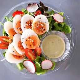 สลัดไข่ต้ม