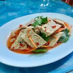 ยำหมูยอพริกไทยดำ