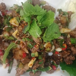 ยำหมูย่าง