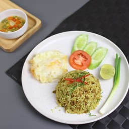 ข้าวผัดคั่วกลิ้งเนื้อ