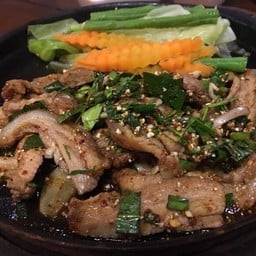 น้ำตกคอหมูย่าง