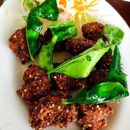 ลาบหมูทอด