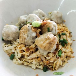 ก๋วยเตี๋ยวแคะ