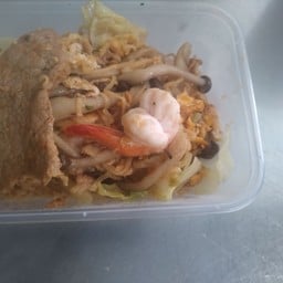 ผัดมาม่าหมู+กุ้ง