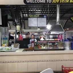 Joy Star Food & Drinks ร้านเจ๊จอย - หน้าโรงแรมสตาร์