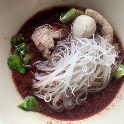 เส้นหมี่หมู