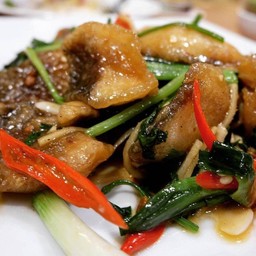 ปลาช่อนผัดขึ้นฉ่าย