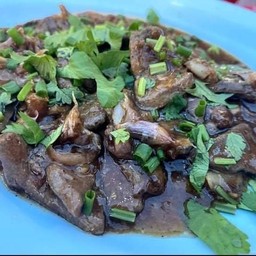 ตับคลุกฝุ่นผัดกระเทียม