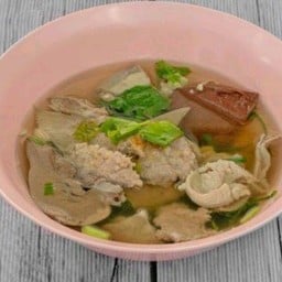 ต้นเลือดหมูล้วน
