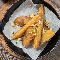 มันฝรั่งทอดกระเทียม