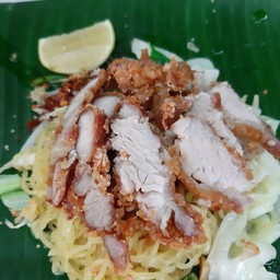 ก๋วยเตี๋ยวหมูกรอบ