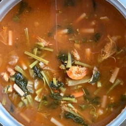 ปีกไก่ตุ๋นน้ำแดง