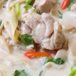 ต้มข่าไก่