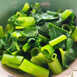 ผักบุ้งลวก