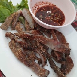 หมูร้องไห้