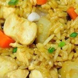 ผัดผงกระหรี่คลุกข้าว