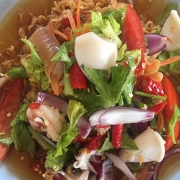 ยำมาม่าทะเล