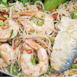 ยำขนมจีนปลาทูกุ้งสุก