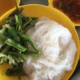 ขนมจีนบีบสด