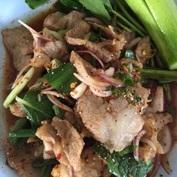 น้ำตกหมู