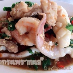 ผัดกระเพรากุ้ง