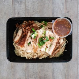 บะหมี่แซ่บนัวหน้าปลาอินทรีย์
