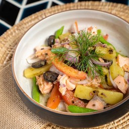 สลัดแซลมอนกงฟี