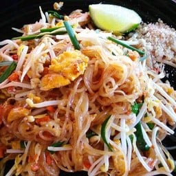 ผัดไทย พิเศษ